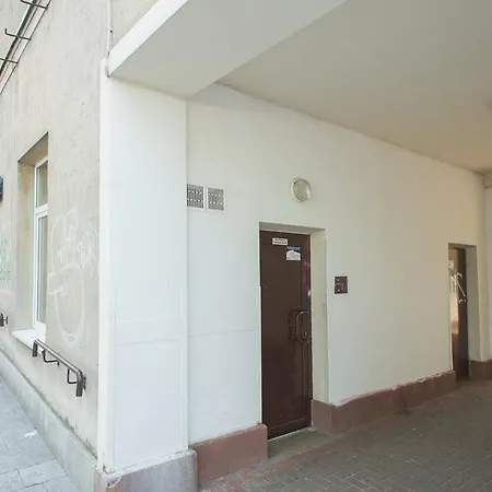 Shortstaypoland Twarda Apartmán