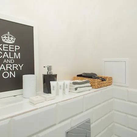 Shortstaypoland Twarda Apartment *